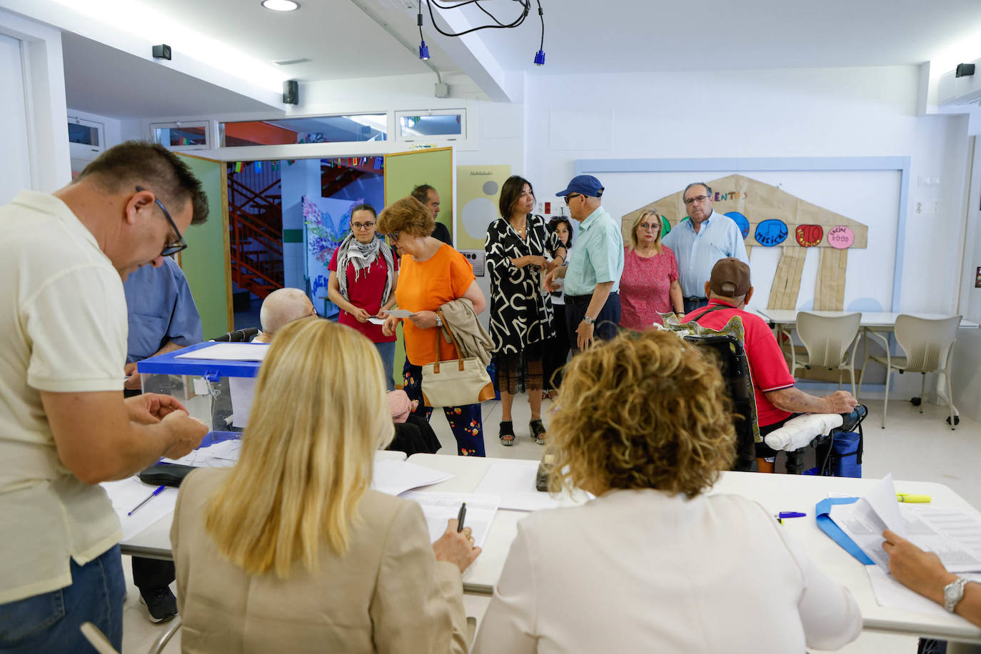 Las elecciones europeas en la Región de Murcia, en imágenes