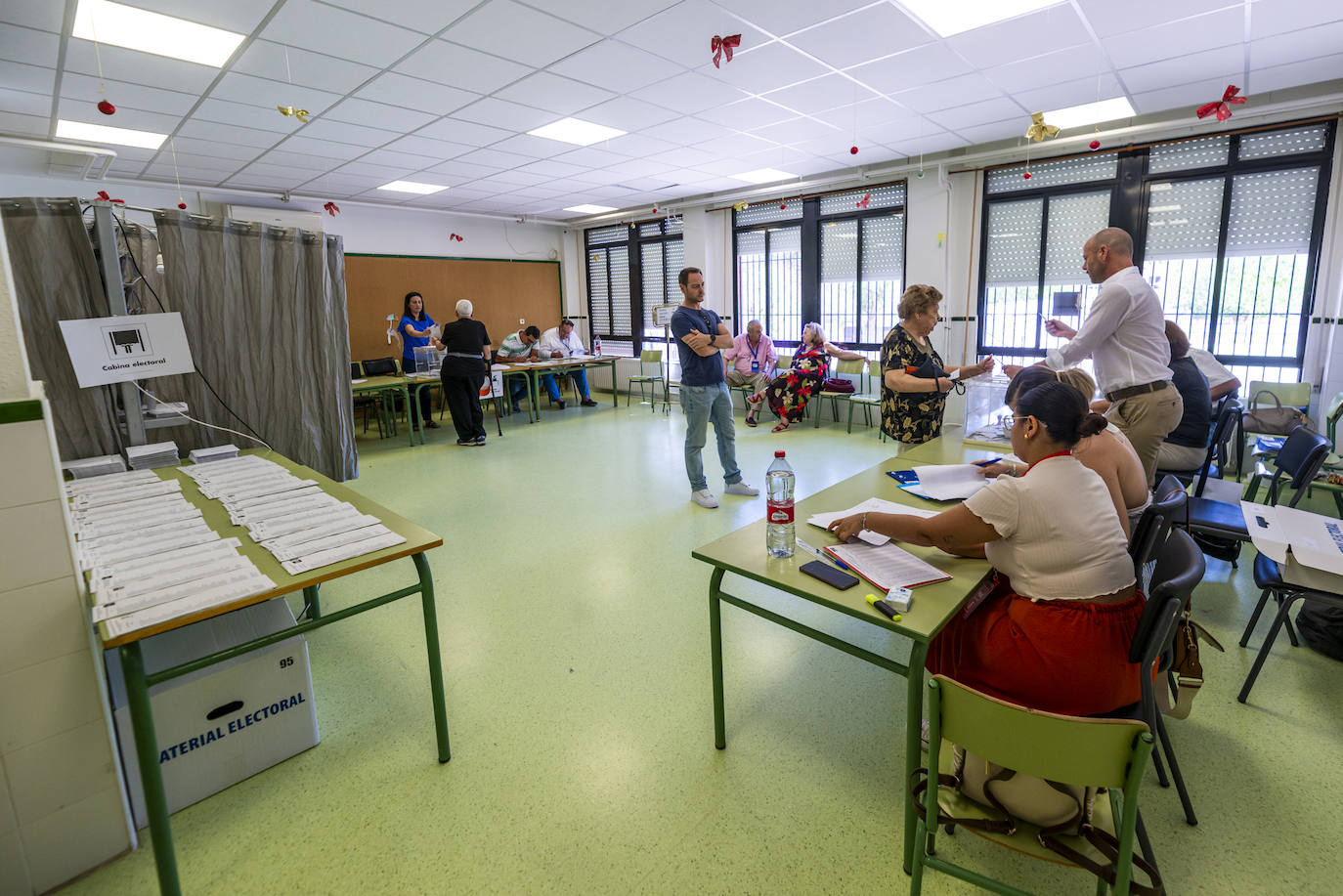 Las elecciones europeas en la Región de Murcia, en imágenes