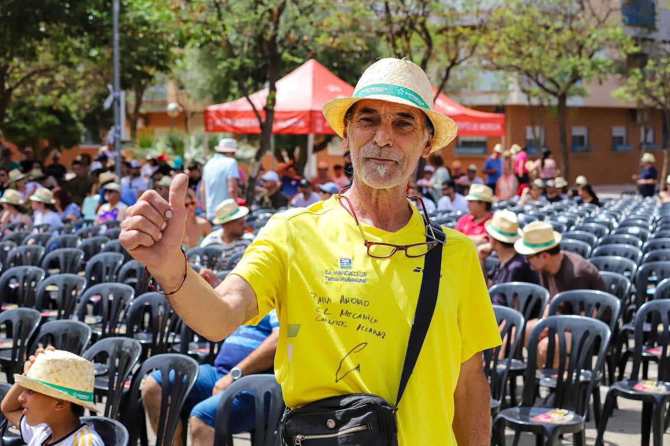 Seguidores de Alcaraz animan al tenista murciano desde El Palmar