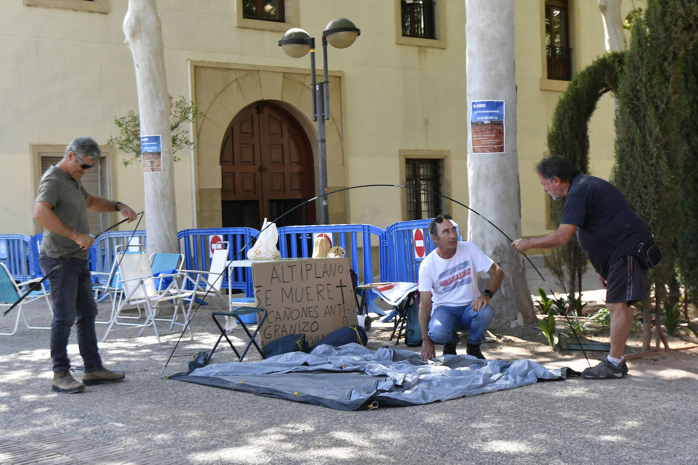 Acampada de agricultores del Altiplano por la sequía, en imágenes