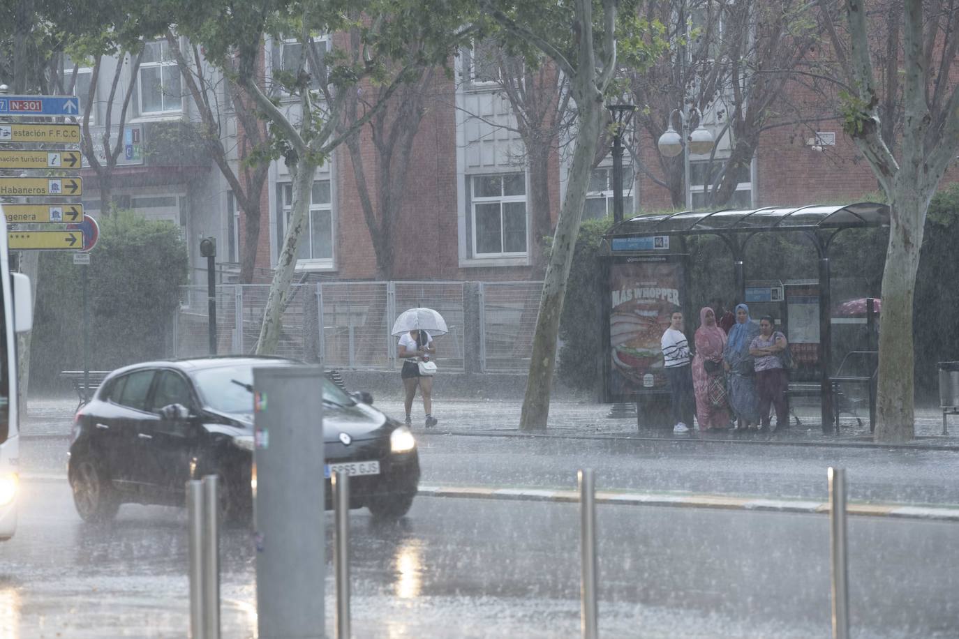 En imágenes, las fuertes lluvias dejan 31 litros en una hora en Cartagena
