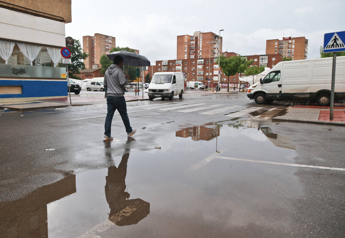 En imágenes, las fuertes lluvias dejan 31 litros en una hora en Cartagena