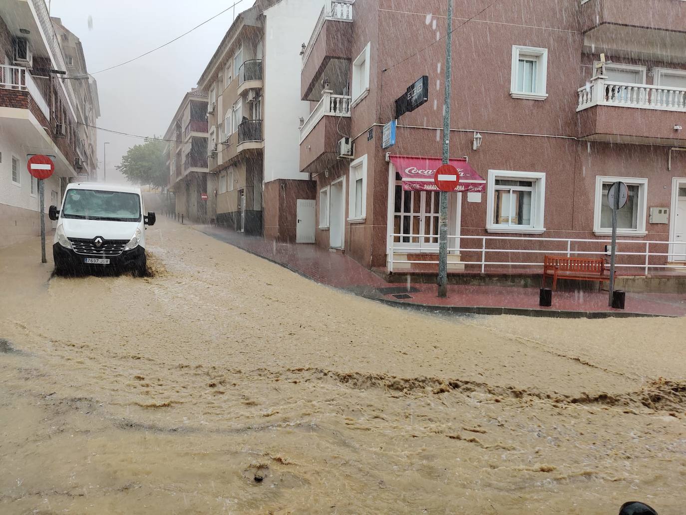 Las inundaciones por la lluvia en Murcia, en imágenes