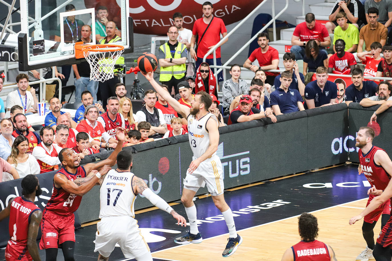 Las imágenes del UCAM-Real Madrid (73-84)