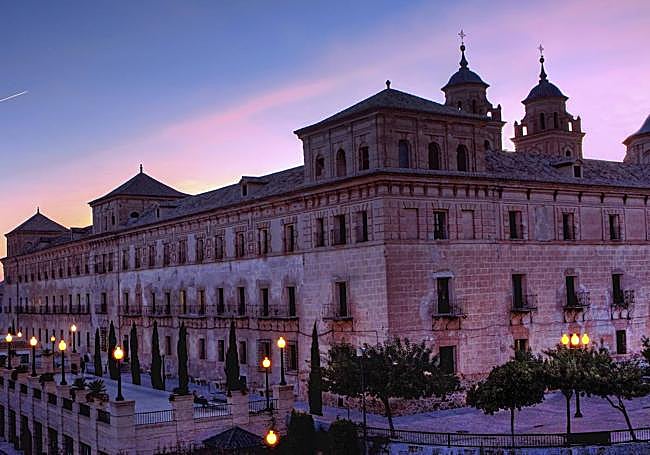 La UCAM ha sido considerado por publicaciones internacionales, como la revista 'Education and Career' y la agencia 'Study. UA', como una de las universidades más bellas del mundo.