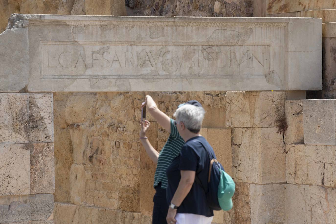Las imágenes de las visitas arqueológicas en Cartagena
