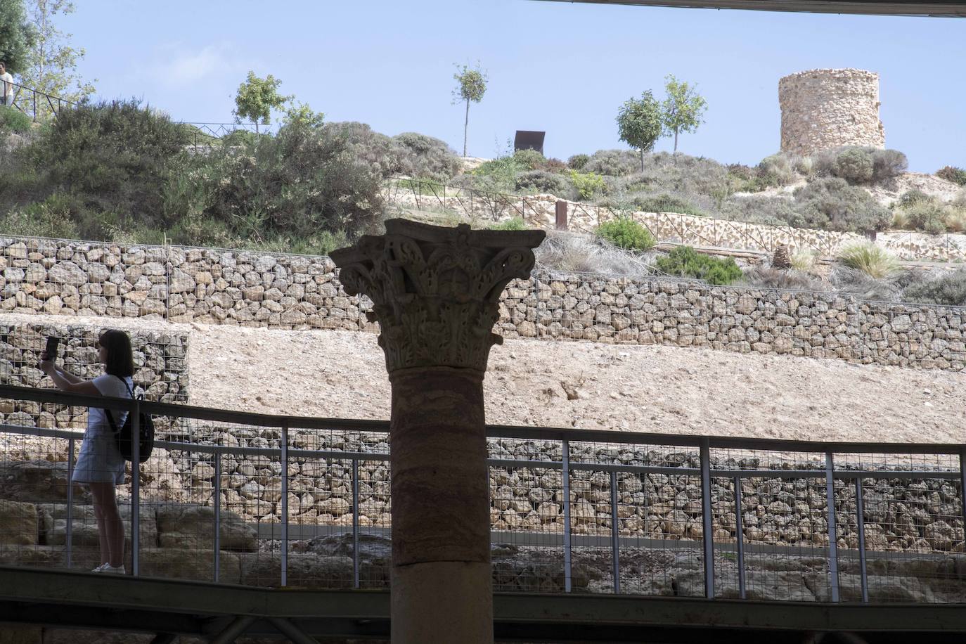 Las imágenes de las visitas arqueológicas en Cartagena