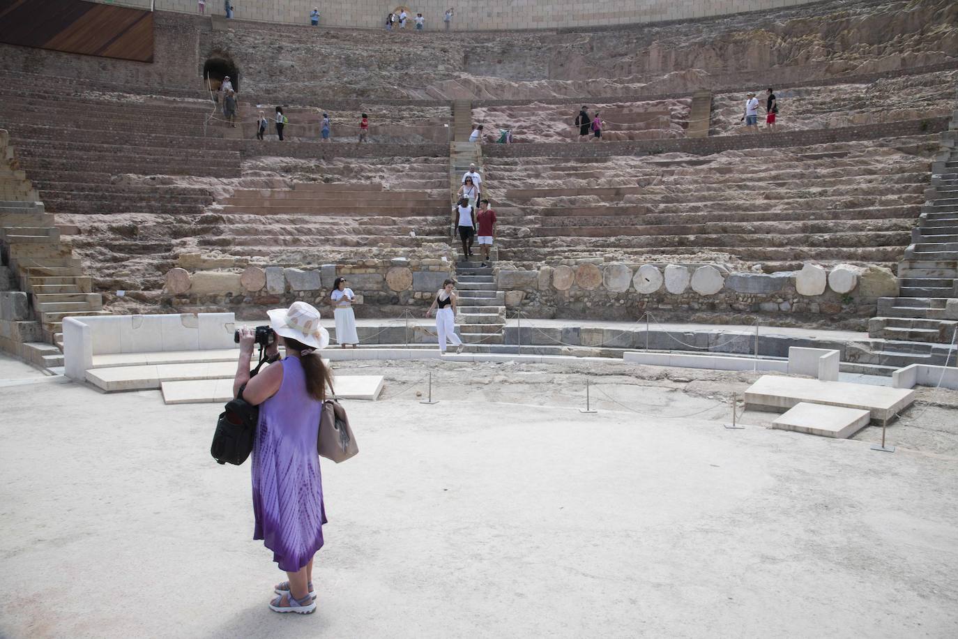 Las imágenes de las visitas arqueológicas en Cartagena