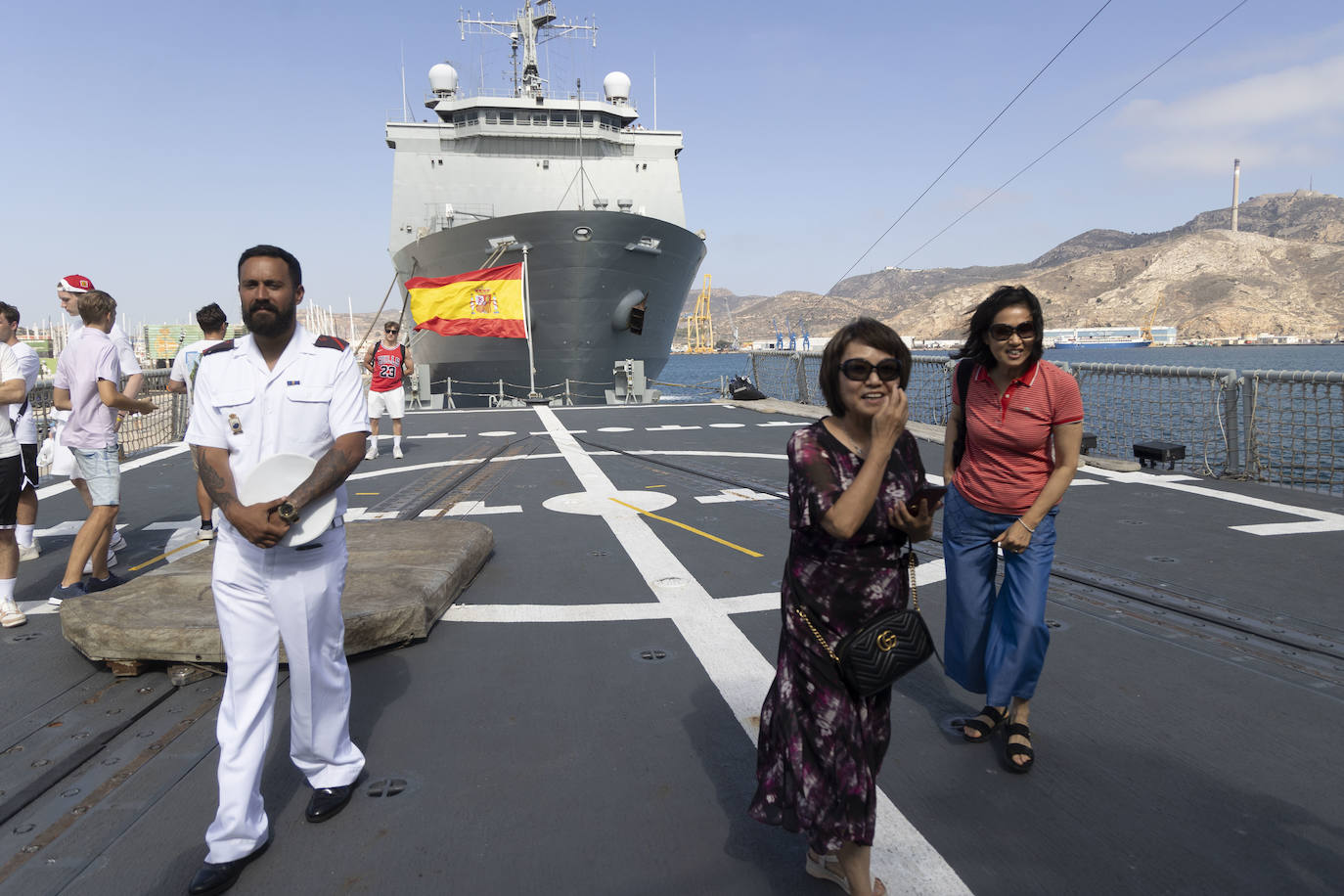 La visita a los buques de la armada en Cartagena, en imágenes