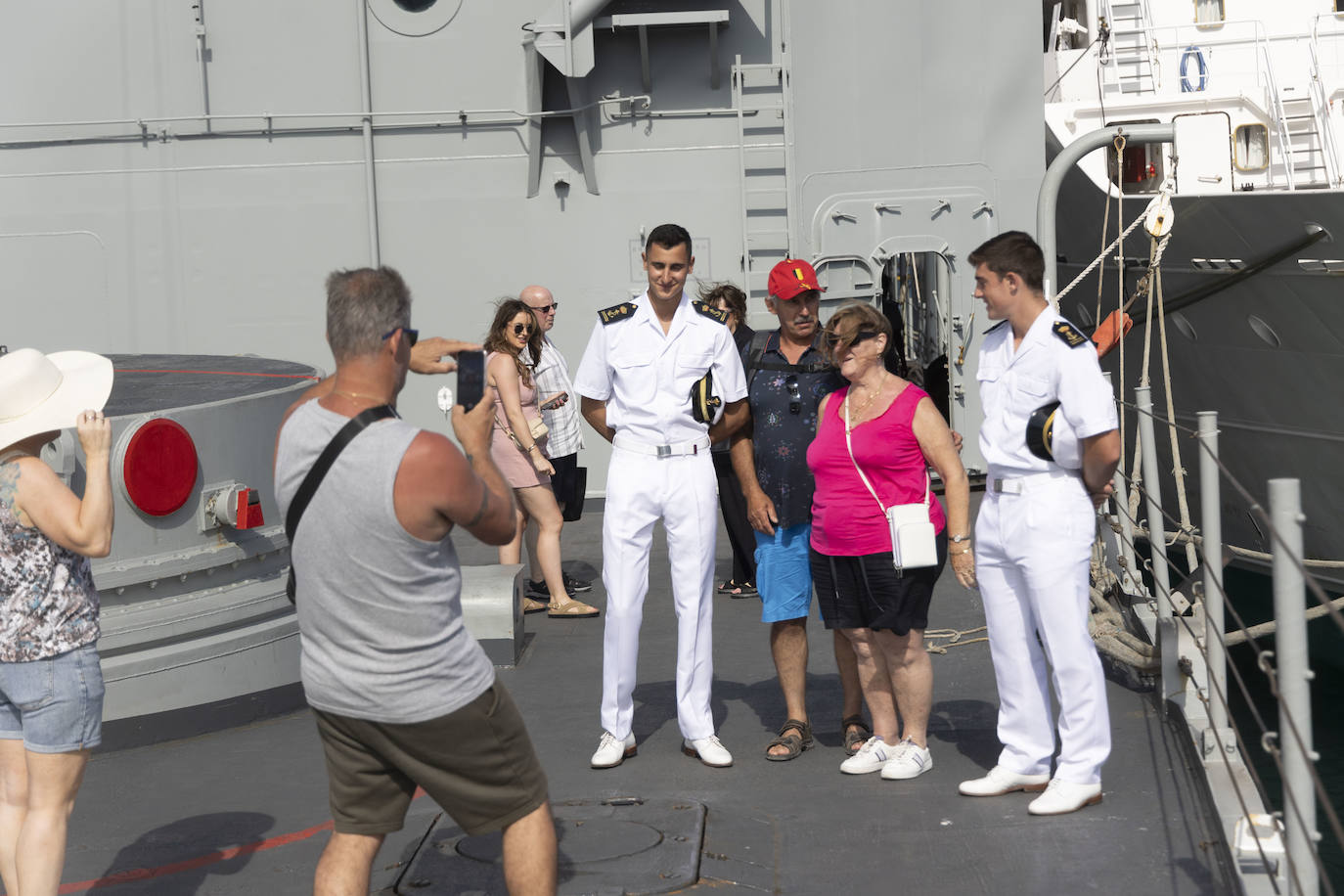 La visita a los buques de la armada en Cartagena, en imágenes