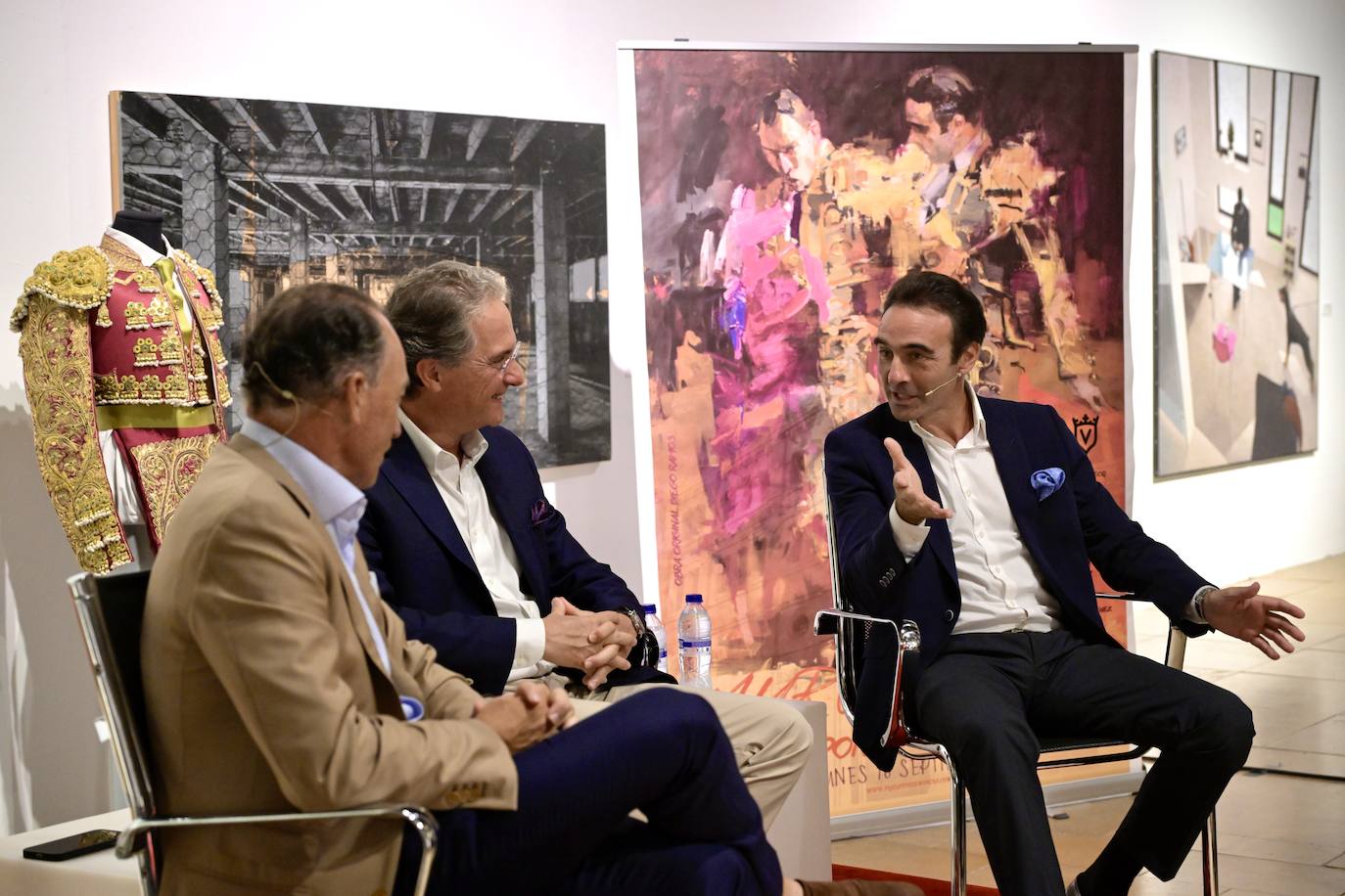 Las imágenes de la charla de Enrique Ponce y Pepín Liria en el Palacio del Almudí de Murcia