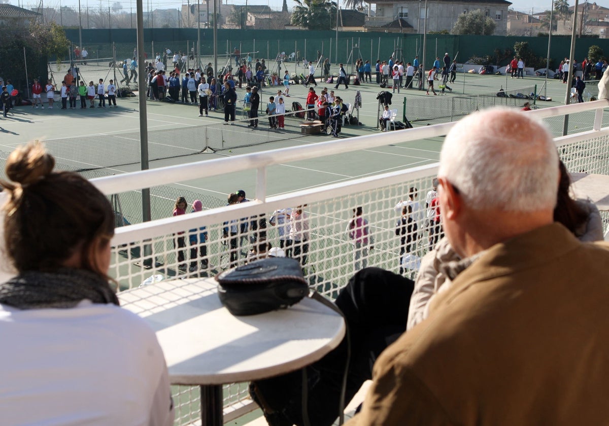 Imagen de archivo de las pistas de tenis del Club Cordillera.