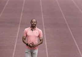 Venancio José Murcia, en la pista de atletismo de L'Eliana, ayer.