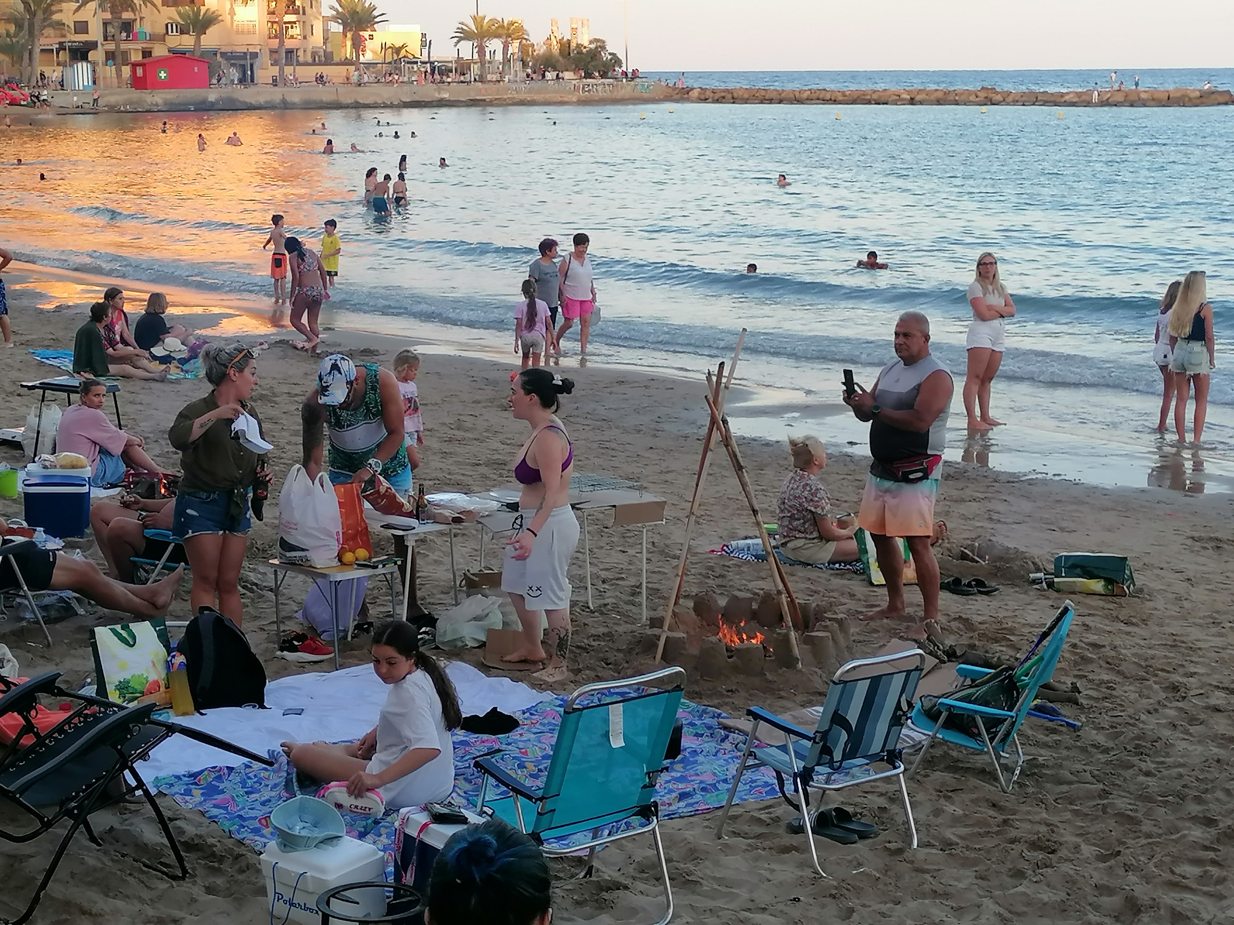 Las imágenes de las hogueras de San Juan en Torrevieja