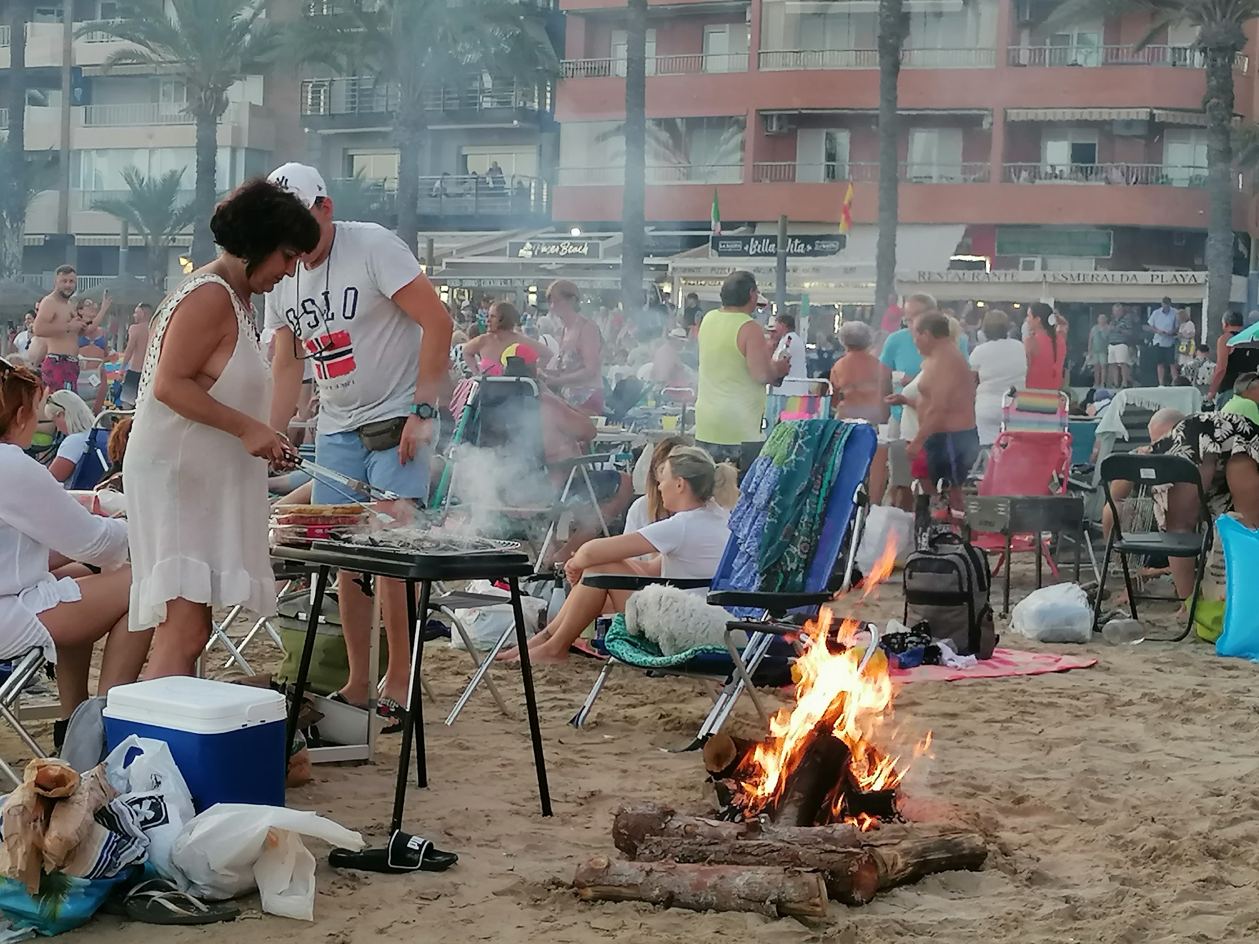 Las imágenes de las hogueras de San Juan en Torrevieja