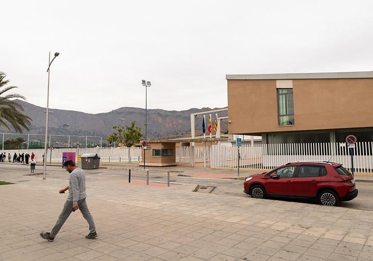 Acceso al Palacio del Agua, sede la Concejalía de Deportes, en una foto de archivo.