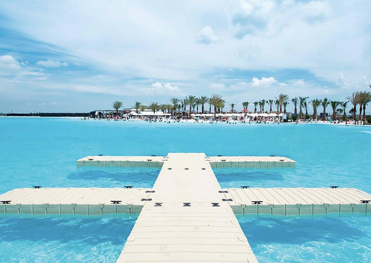 Imagen secundaria 1 - Un rincón paradisíaco en la Región de Murcia: así es el lago artificial de aguas cristalinas más grande de Europa