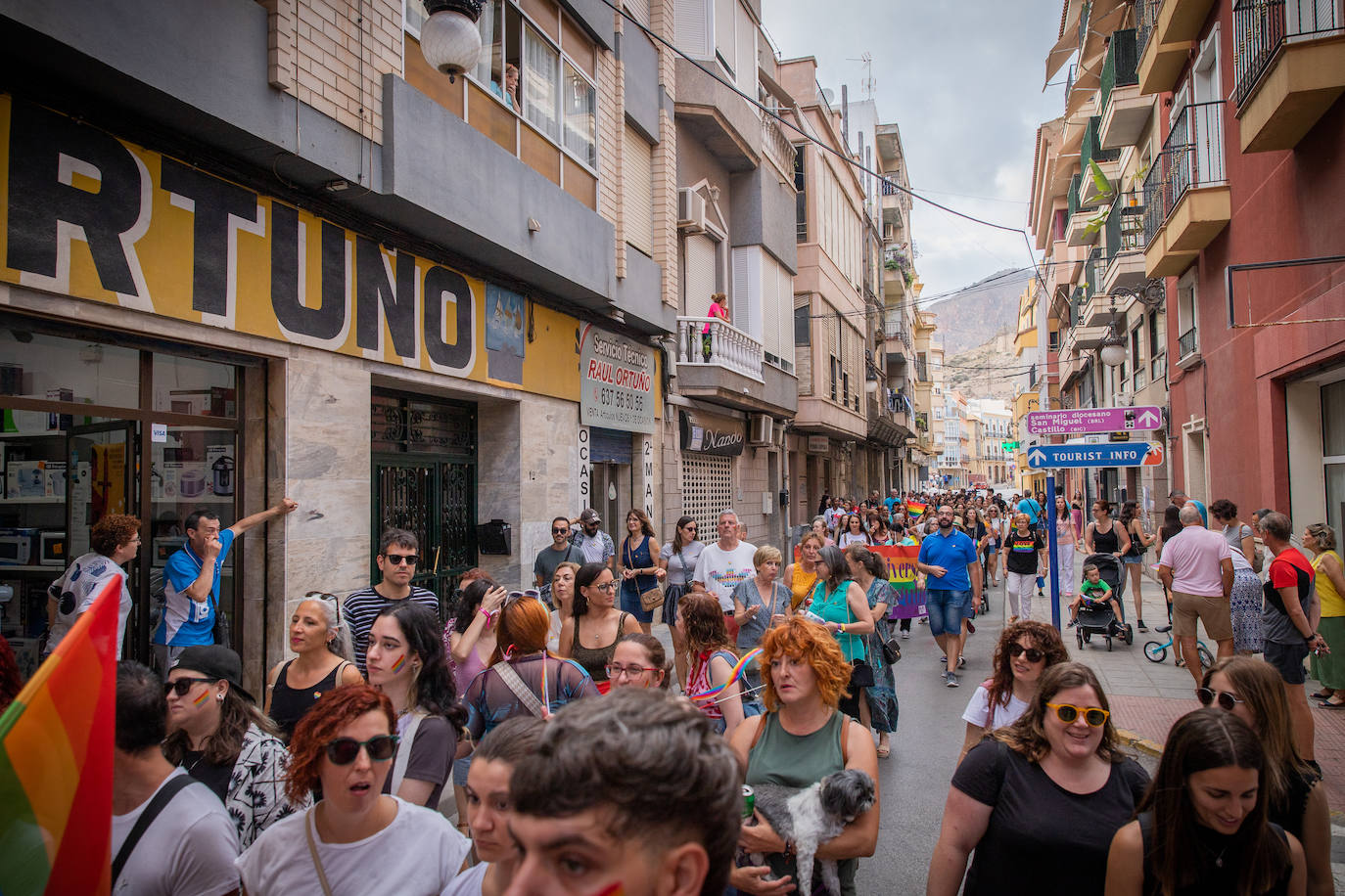 Las imágenes de la marcha del Orgullo LGTBI en Orihuela