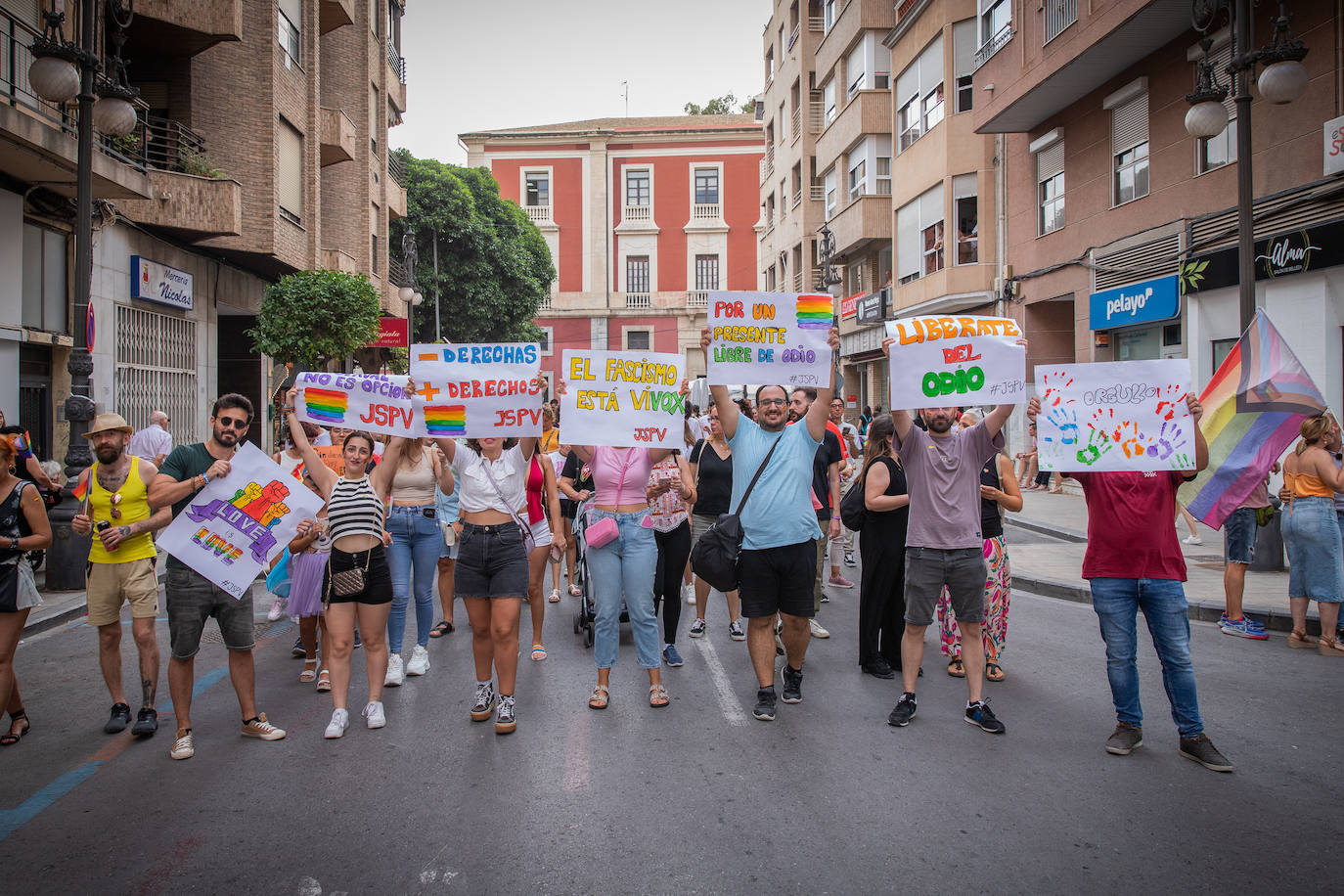 Las imágenes de la marcha del Orgullo LGTBI en Orihuela