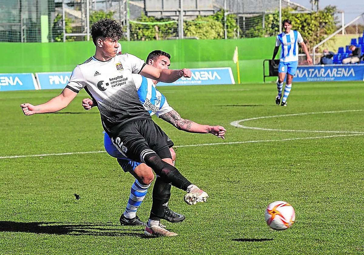 Antonio Sánchez, en un partido con el filial del Cartagena, hace dos temporadas.