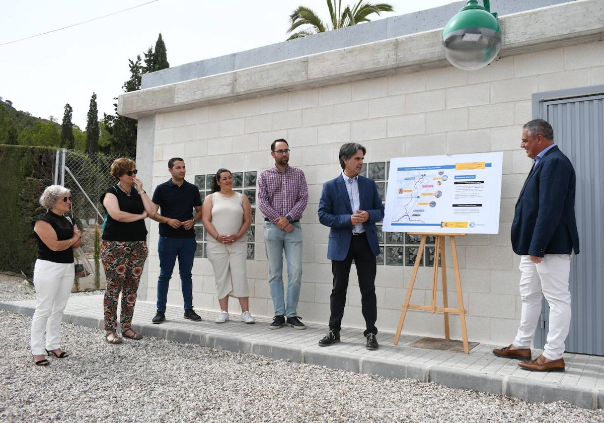 Visita al nuevo sistema de abastecimiento de agua de Pliego.