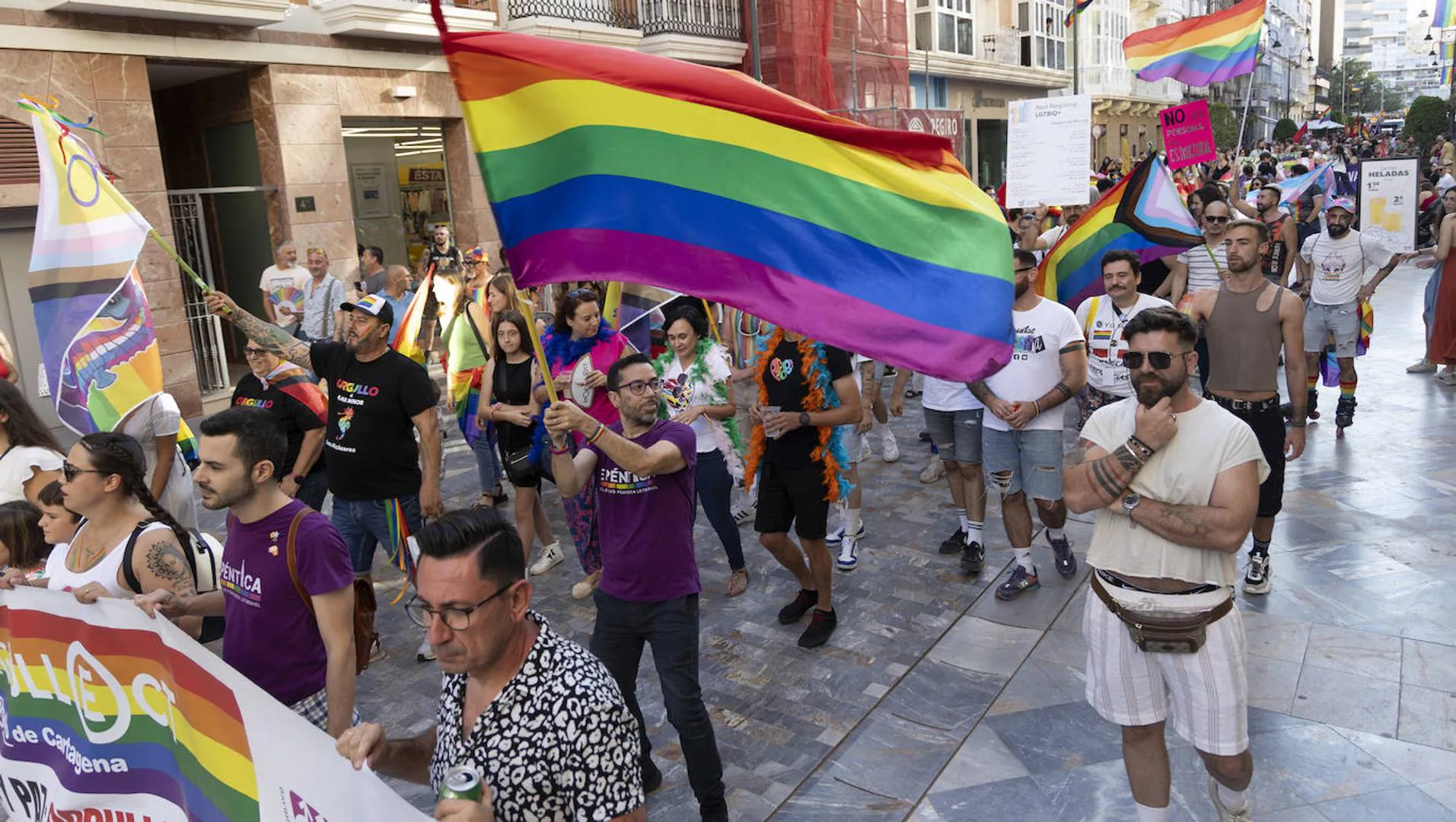 El Orgullo se pasea por el centro de Cartagena y exige educación y derechos  | La Verdad