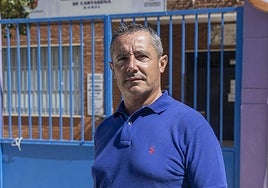 Antonio Gómez, frente a la sede de Fampa Cartagena.