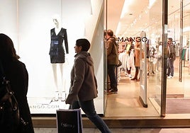 Tienda Mango en Lorca.