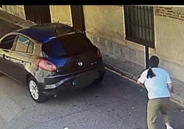 Coche en el que huyeron dos mujeres tras robar un Rolex en La Manga.