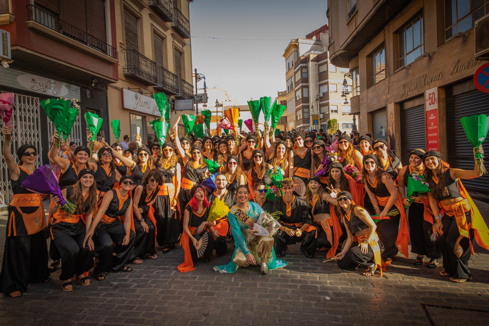 La ofrenda de flores de los Moros y Cristianos de Orihuela, en imágenes