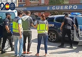 Momento de la detención del presunto delincuente.
