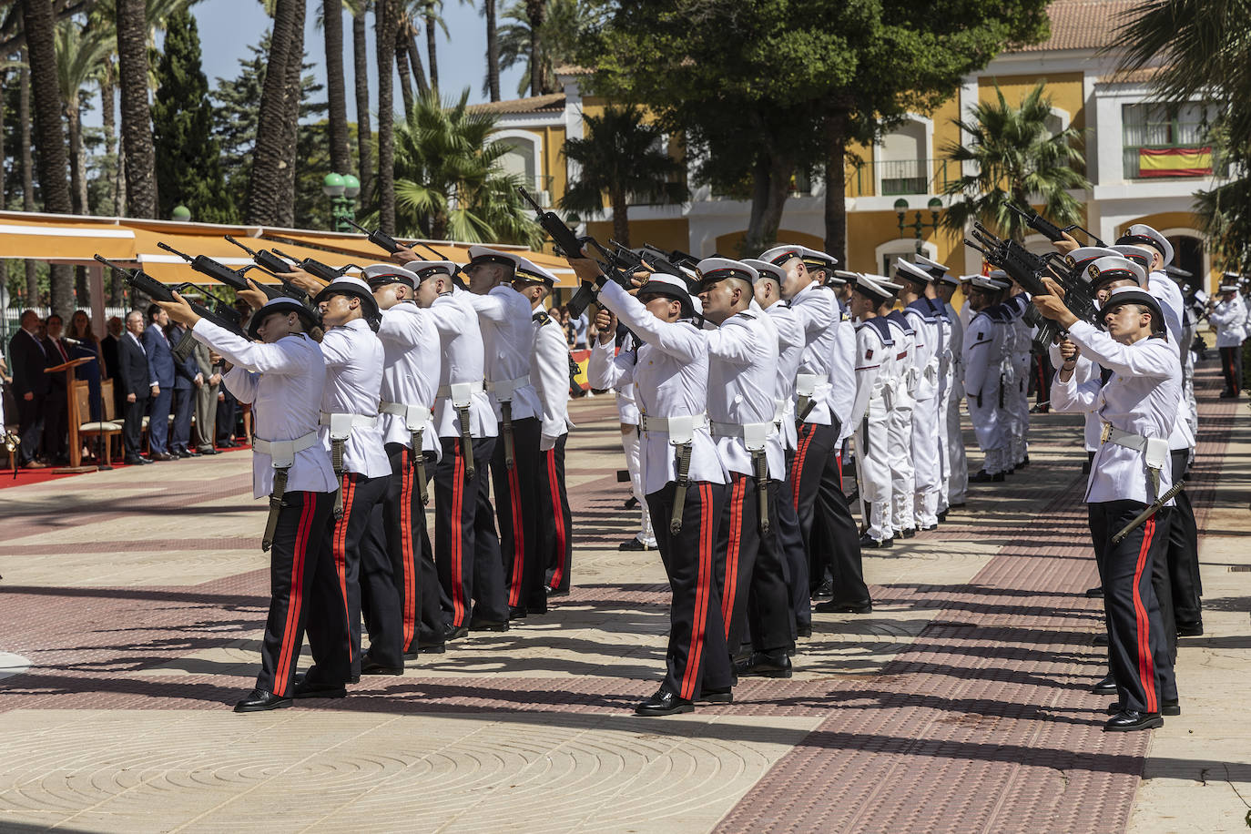 La Armada conmemora a su patrona, la Virgen del Carmen, en imágenes