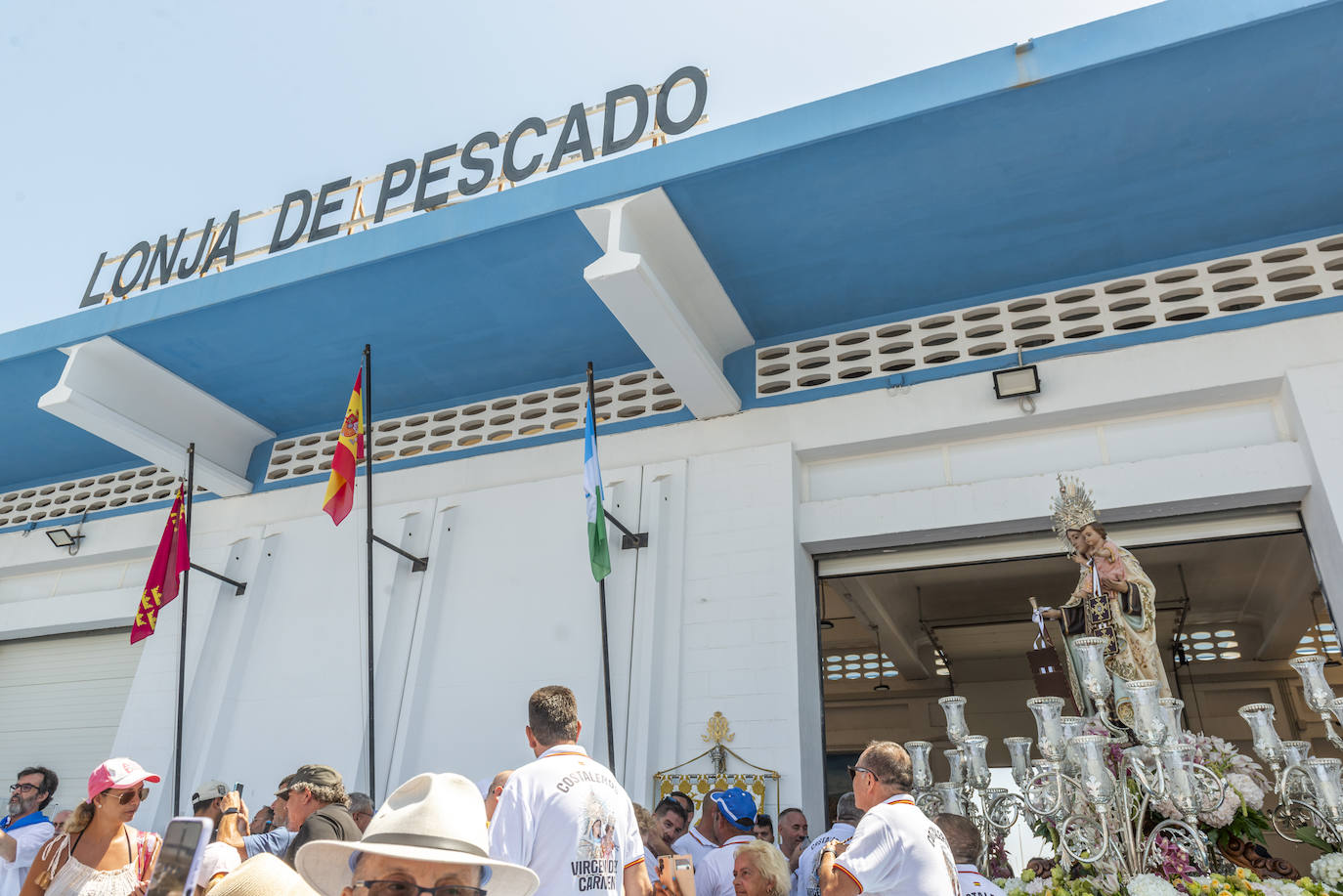 Los pescadores conmemoran a su patrona, la Virgen del Carmen, en imágenes