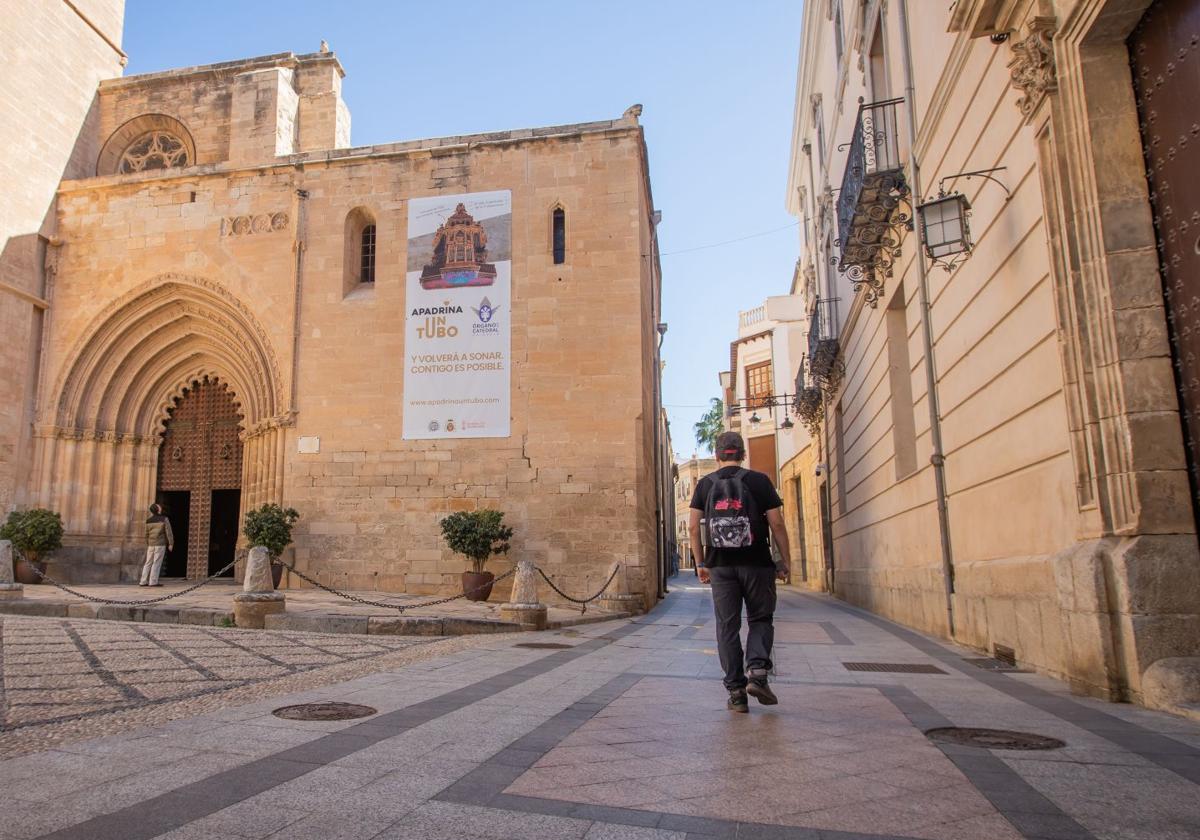 Salida del Camino de Levante junto a la Catedral de Orihuela.