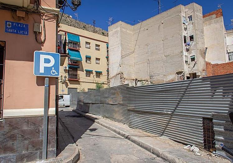 Parcela comprada por el Ayuntamiento para ampliar los juzgados de Orihuela.