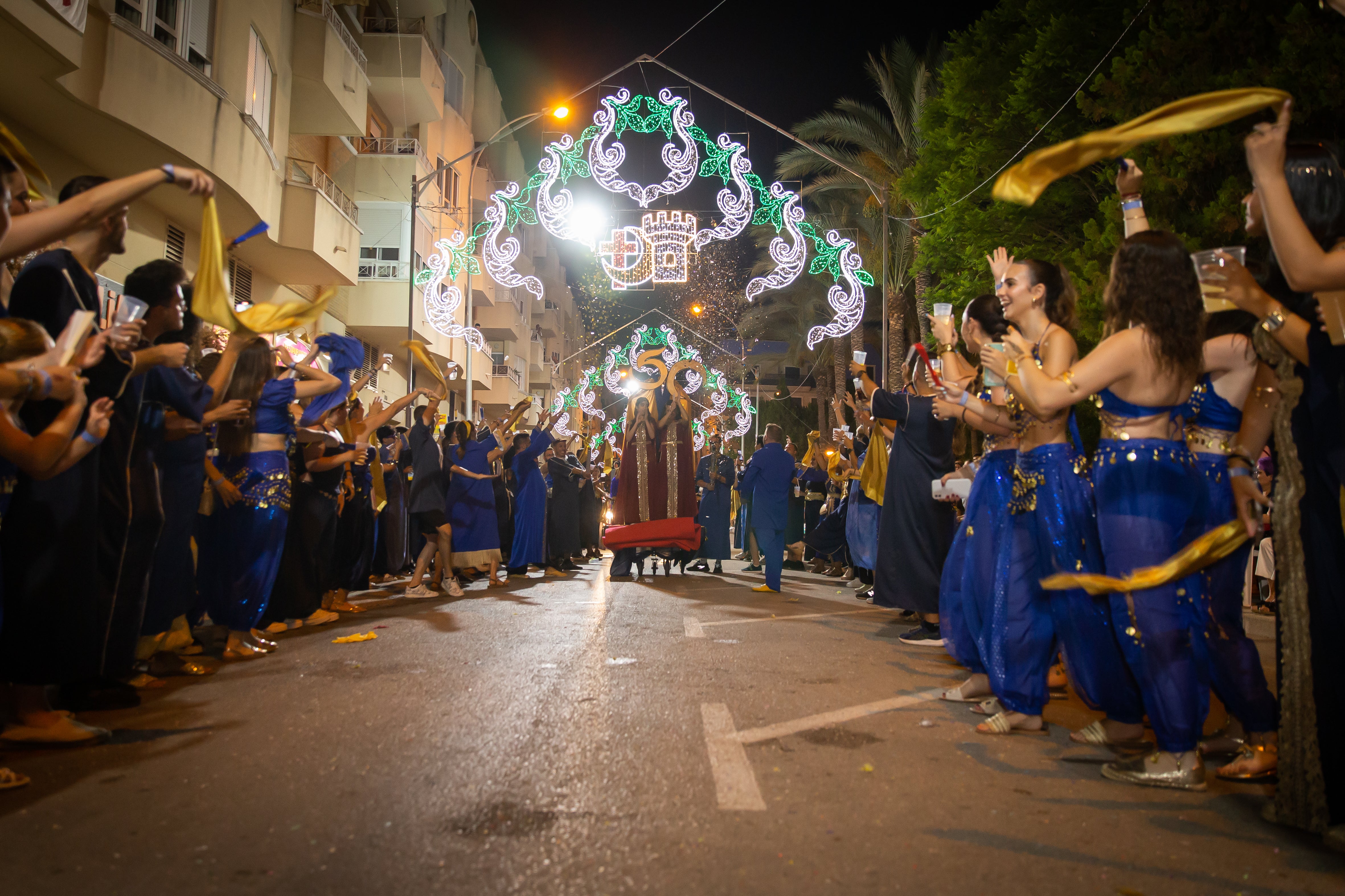 Las imágenes de la retreta festera de Orihuela