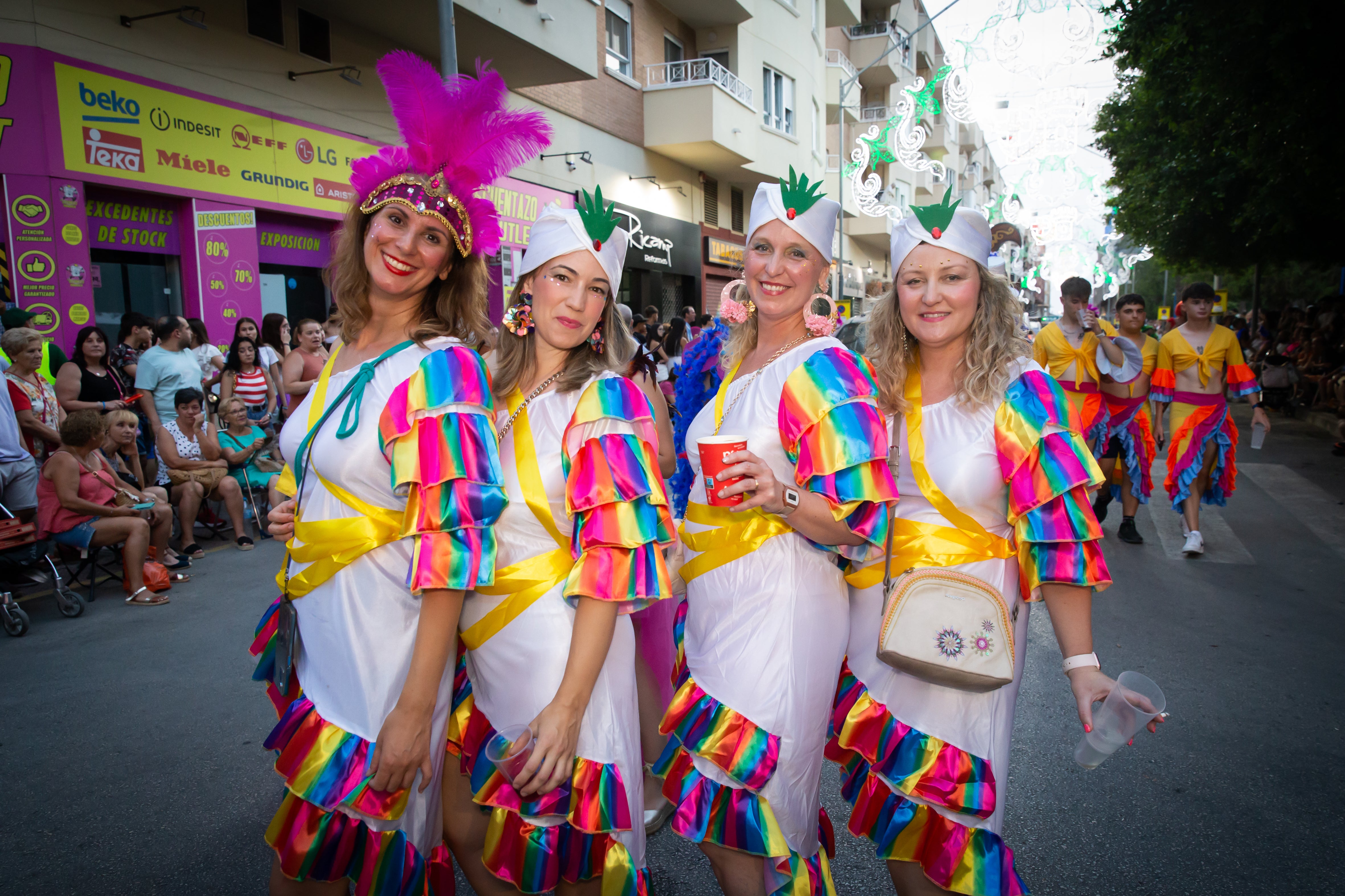 Las imágenes de la retreta festera de Orihuela