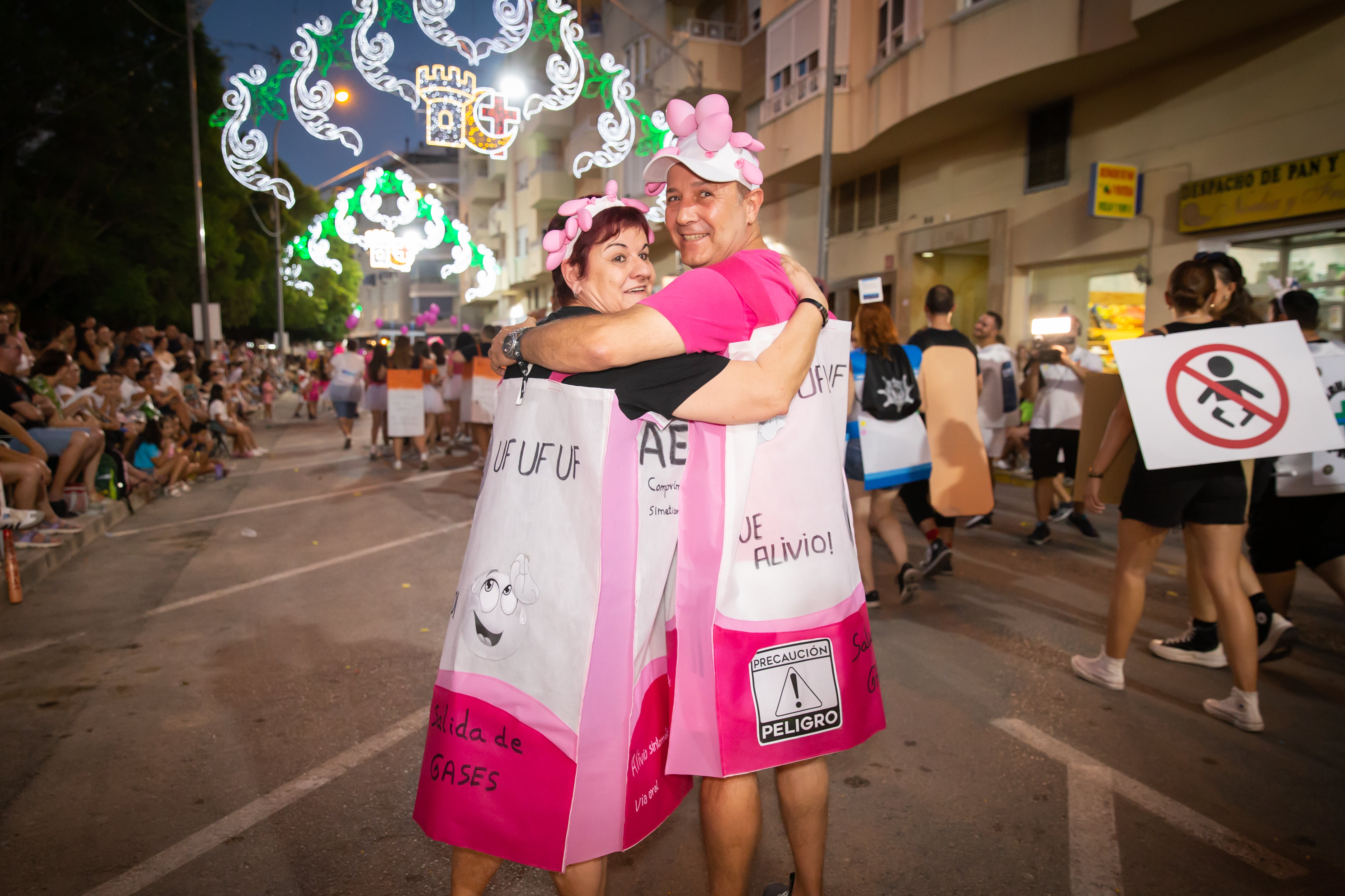 Las imágenes de la retreta festera de Orihuela