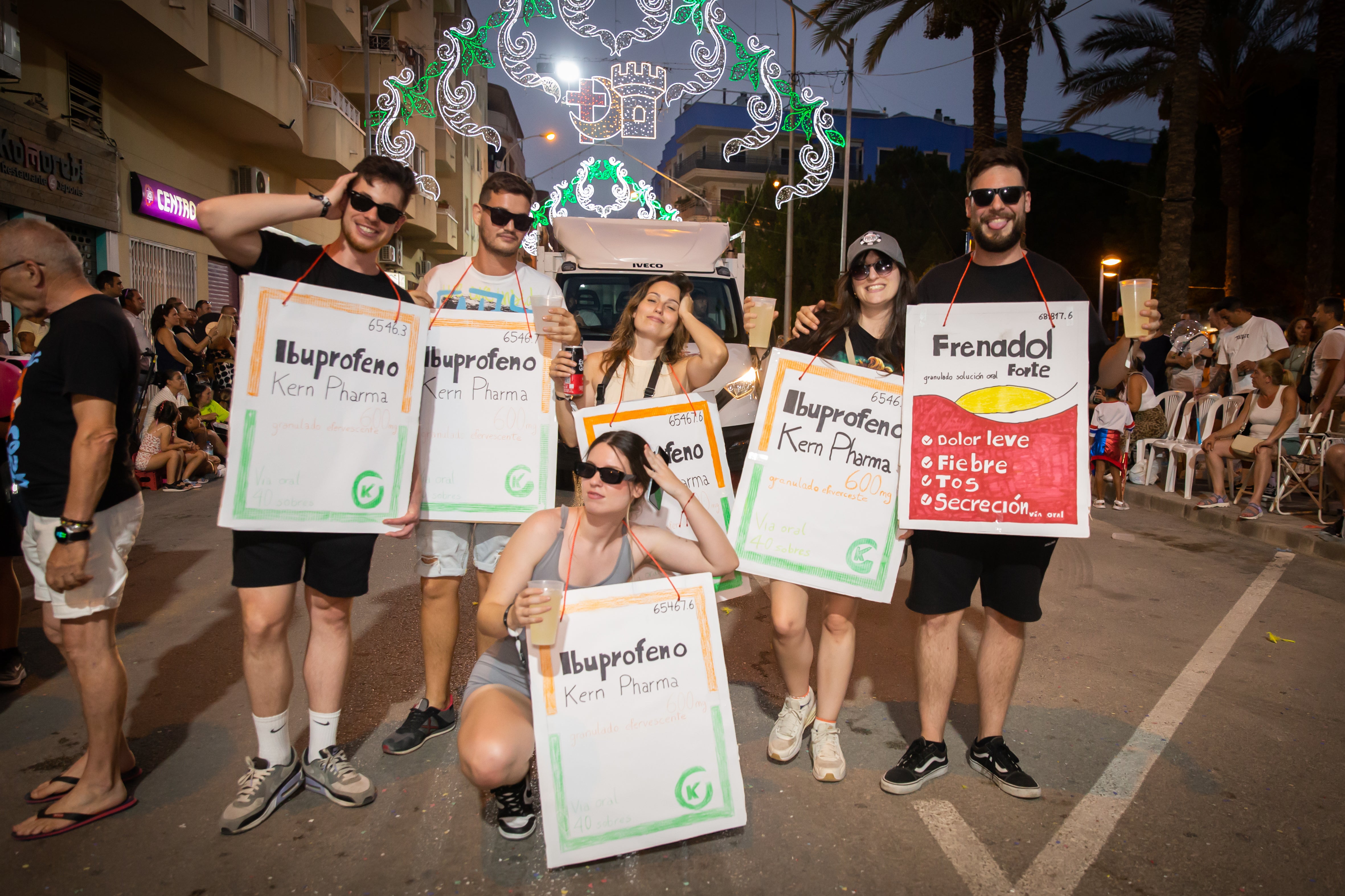 Las imágenes de la retreta festera de Orihuela