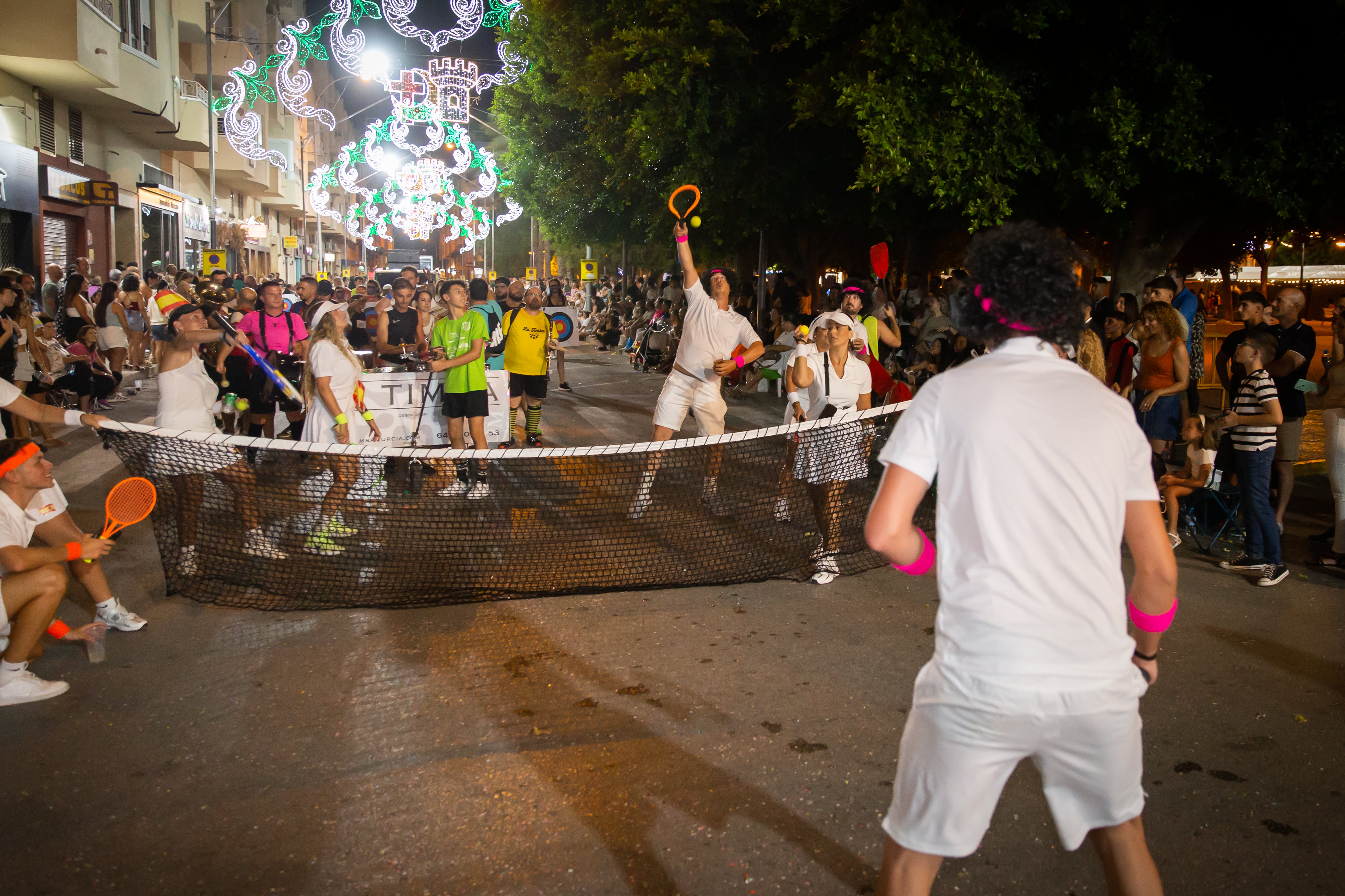 Las imágenes de la retreta festera de Orihuela