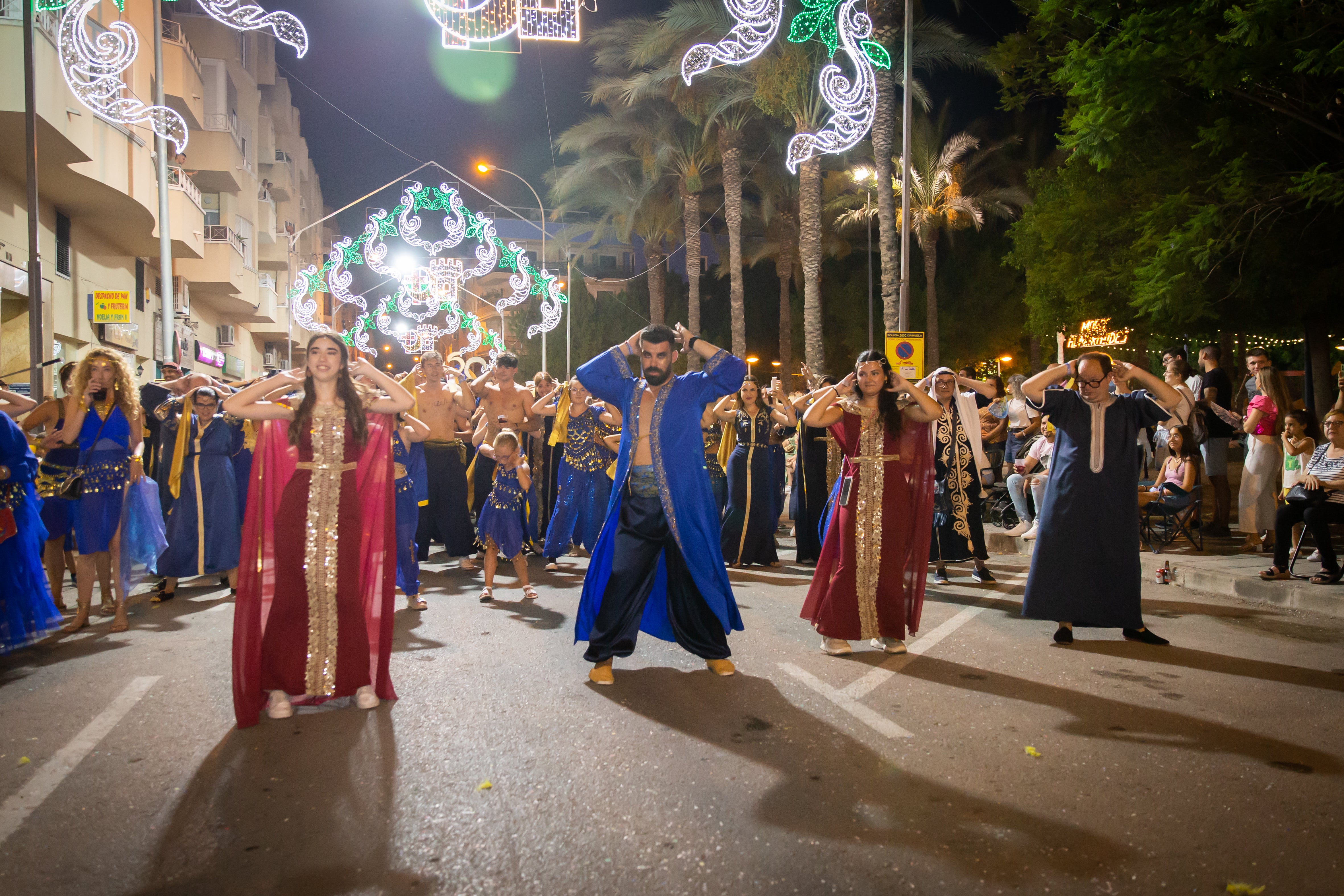 Las imágenes de la retreta festera de Orihuela