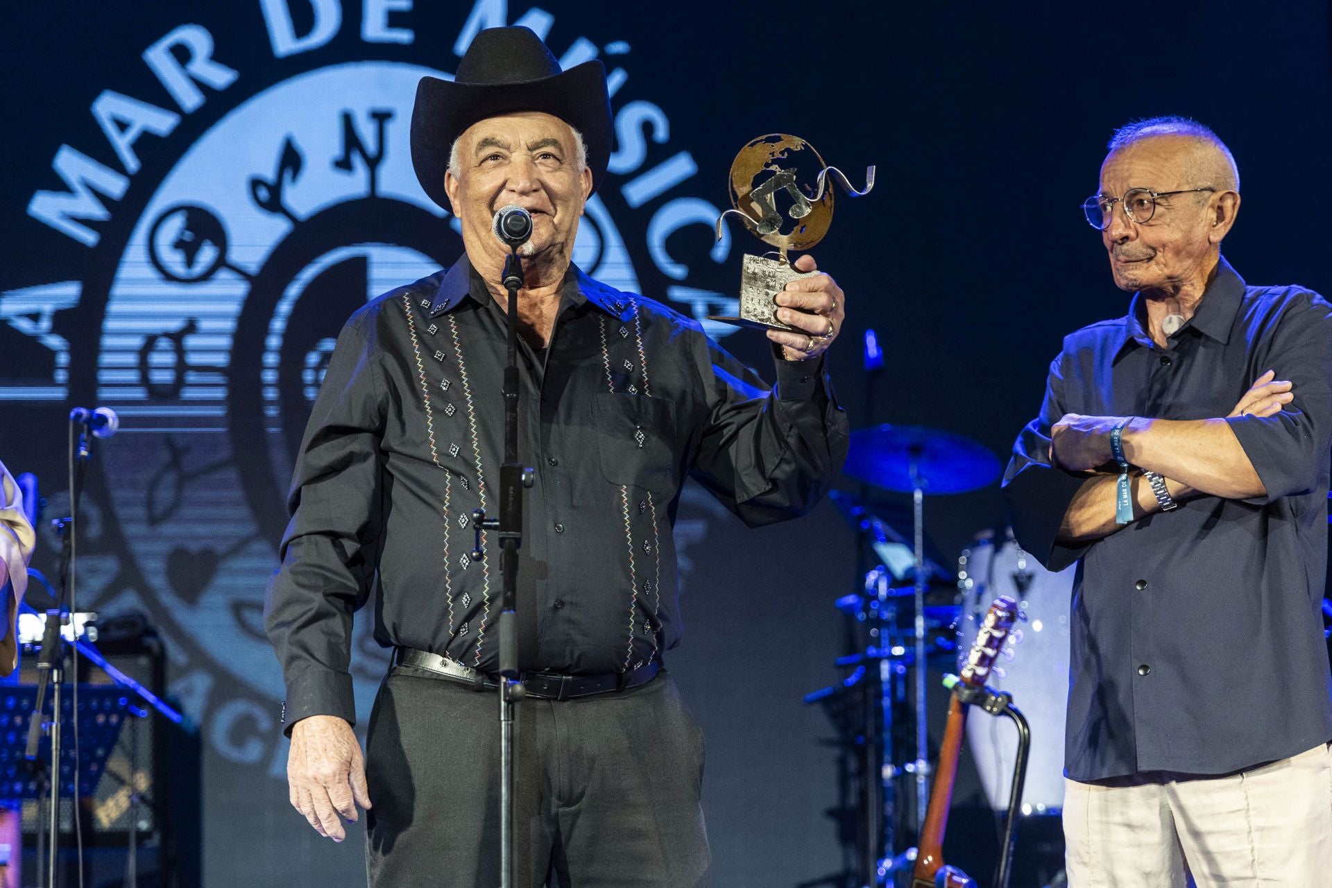 Los conciertos de Ana Lua Caiano, El Caribefunk, Ballakè Sissoko y Eliades Ochoa, en imágenes