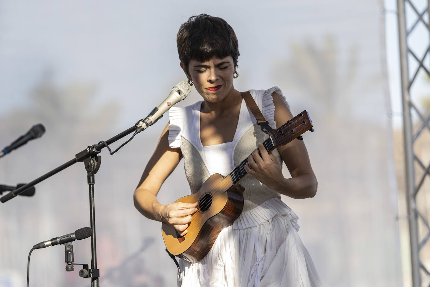 Los conciertos de Anna Ferrer, Carla Bruni, Pedro Pastor y Buzz&#039; Ayaz, en imágenes