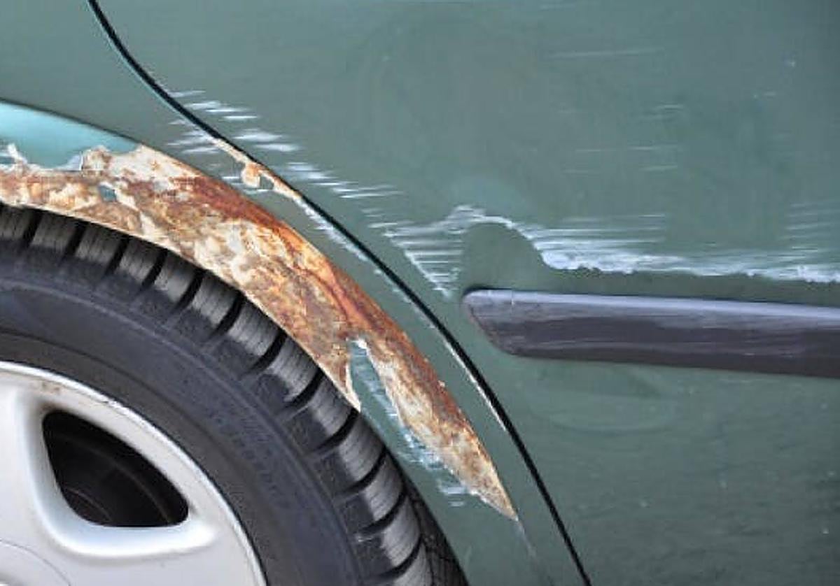 Roces en la carrocería de un vehículo, en una imagen de archivo.