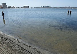 Una playa del Mar Menor en La Manga, en una imagen de 2020.