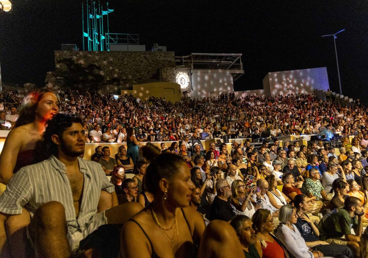 Los conciertos de Mavica, Papaconstantino, Rita Payés María José Llergo y Gaye Su Akyols, en imágenes