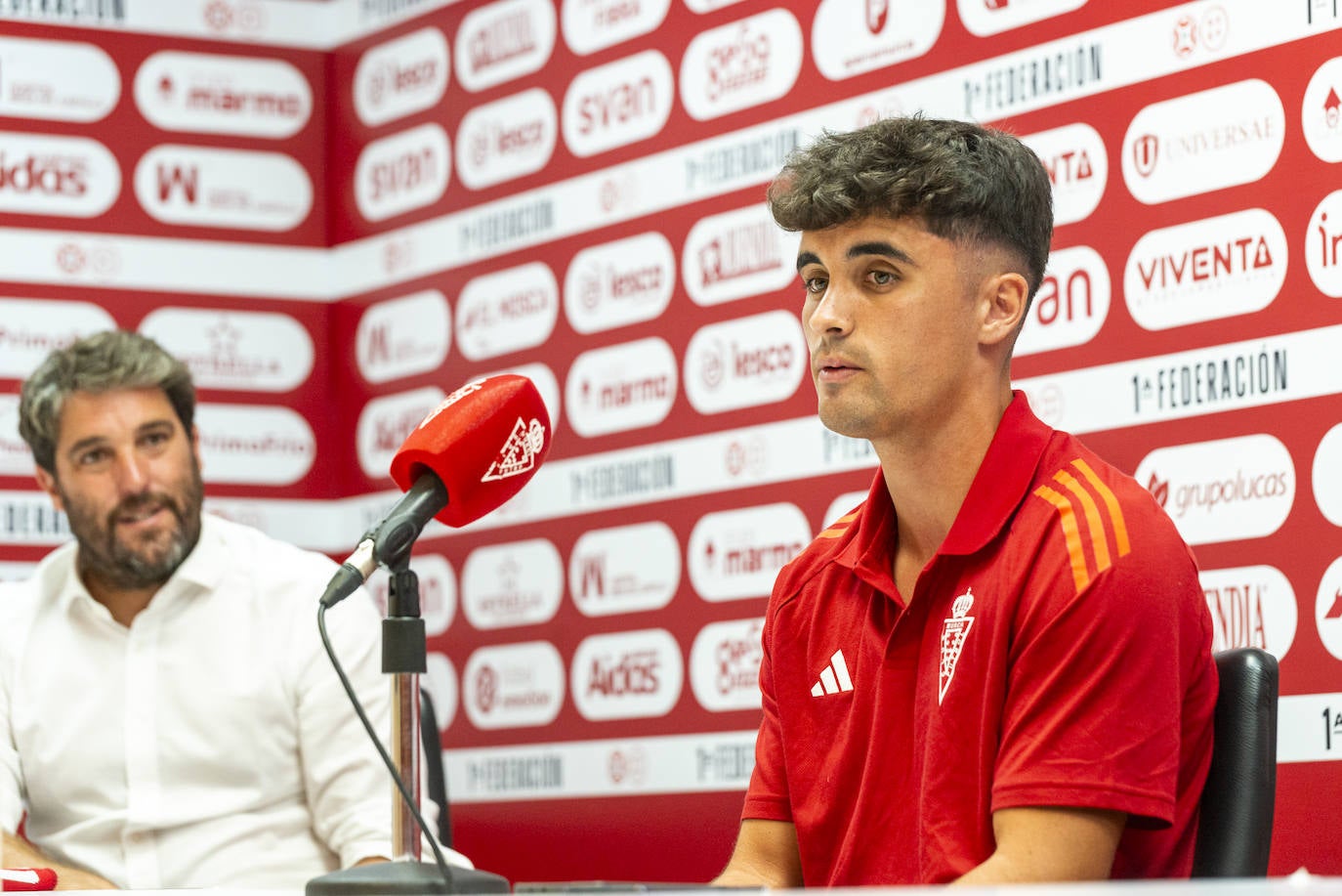 El nuevo fichaje del Real Murcia, Jorge Mier, en imágenes