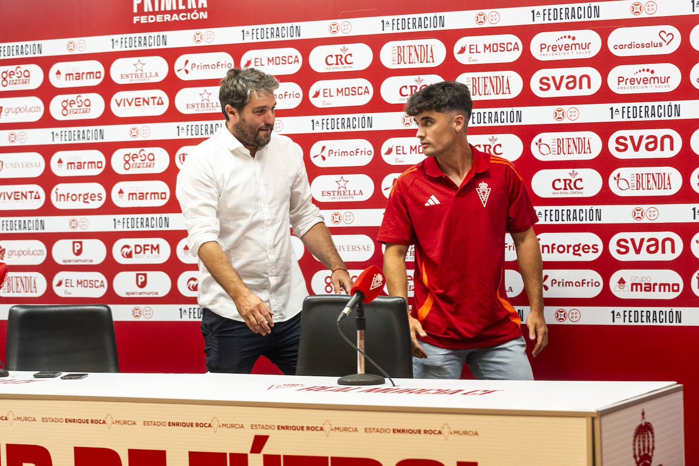 El nuevo fichaje del Real Murcia, Jorge Mier, en imágenes