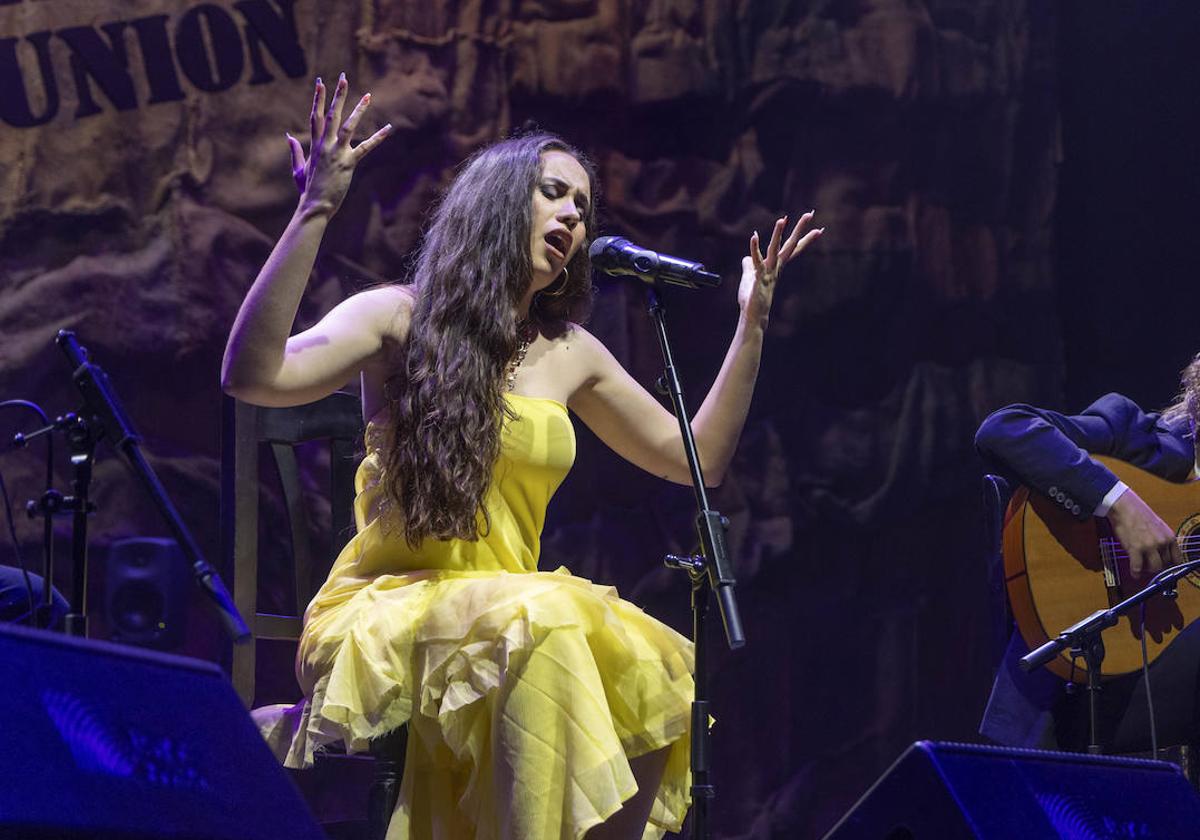 La cantaora Rocío Luna, Lámpara Minera 2023, cerró la noche.