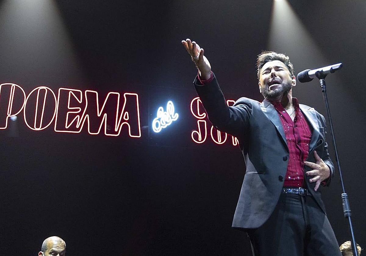 Miguel Poveda, este viernes por la noche, en el Festival del Cante de las Minas.